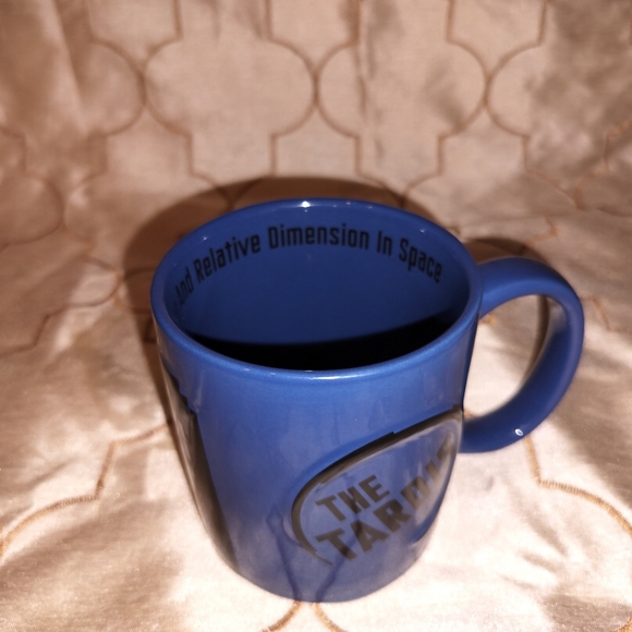 Doctor Who TARDIS 2D Relief Officially Licensed 2009 - Picture 8 of 10